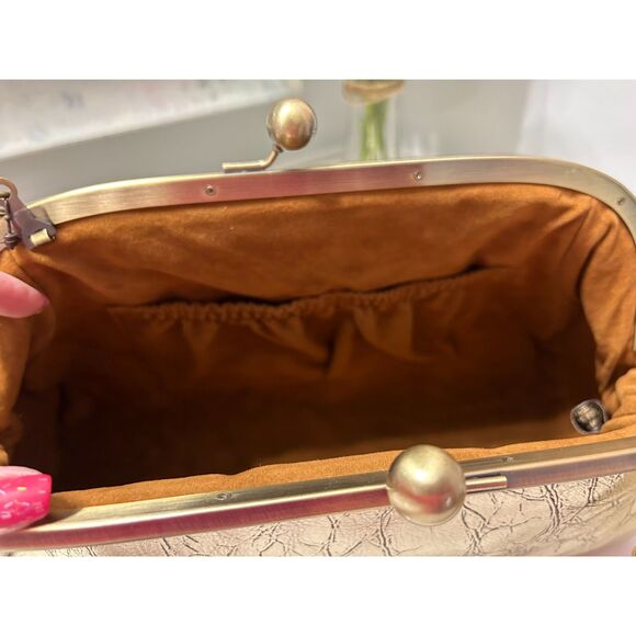 Patricia Nash Distressed Gold Leather Mia Frame Handbag, New With Tags - Picture 3 of 13